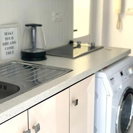 Near Block Area * 地拉那