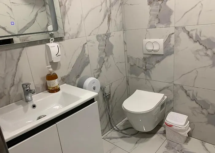 公寓 Cozy In Bllok Prime Location & Fast Wifi *